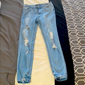 Fashion Nova ripped Jeans